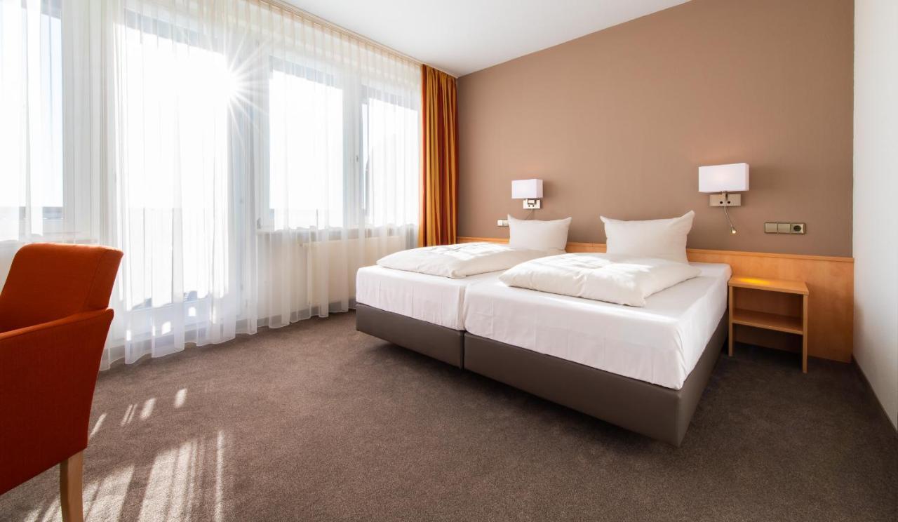 Aramis Tagungs- Und Sporthotel Gäufelden エクステリア 写真