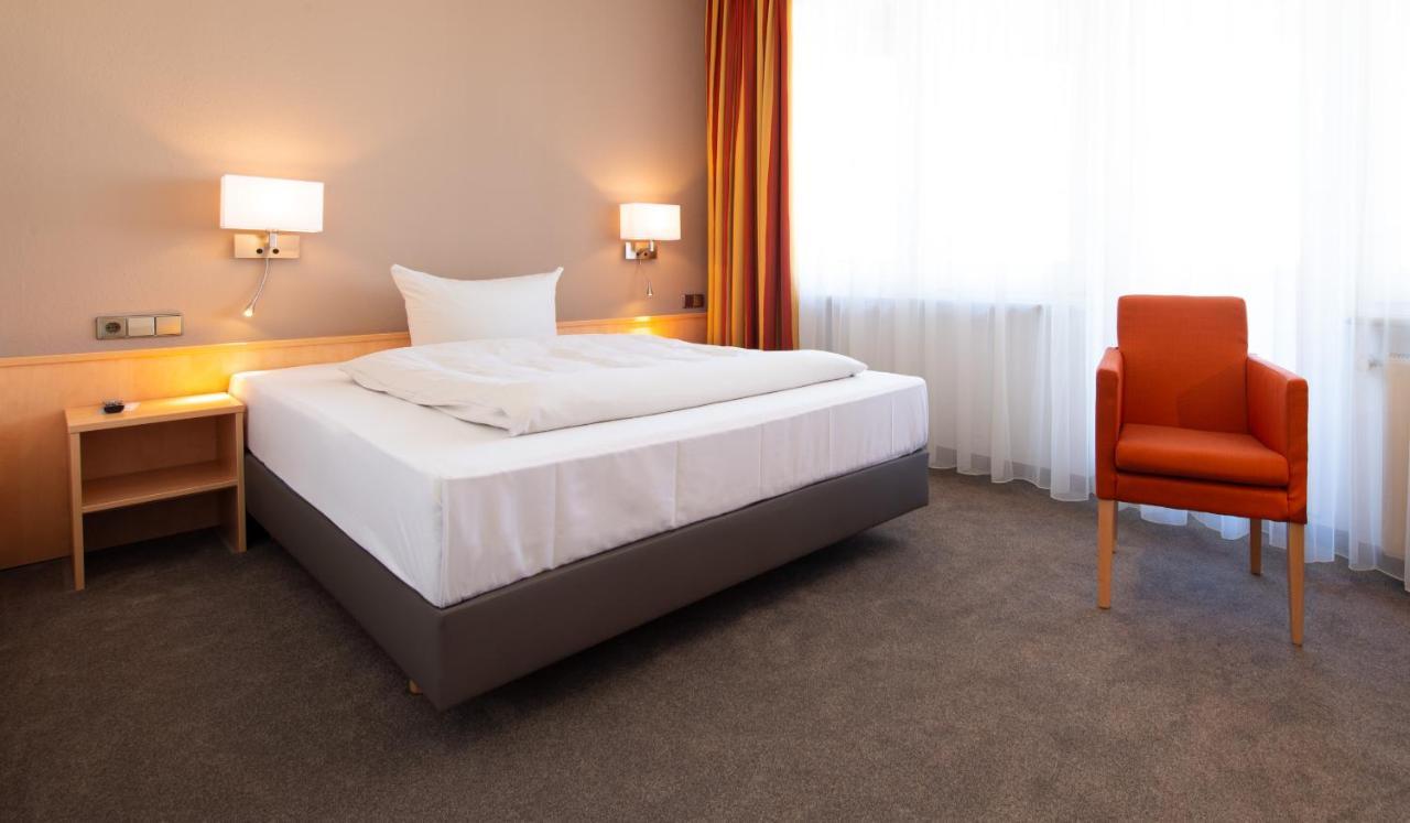 Aramis Tagungs- Und Sporthotel Gäufelden エクステリア 写真