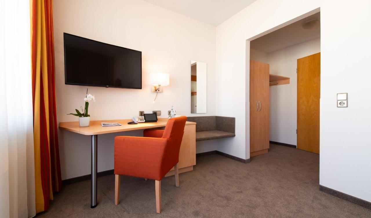 Aramis Tagungs- Und Sporthotel Gäufelden エクステリア 写真
