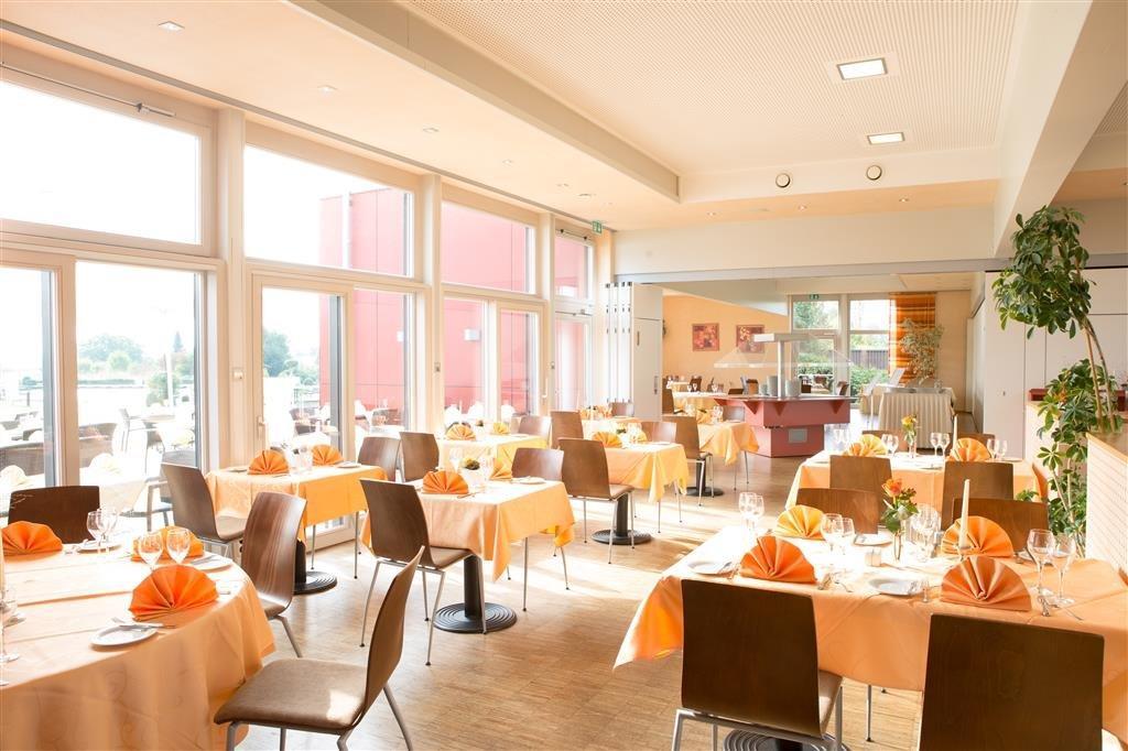 Aramis Tagungs- Und Sporthotel Gäufelden エクステリア 写真