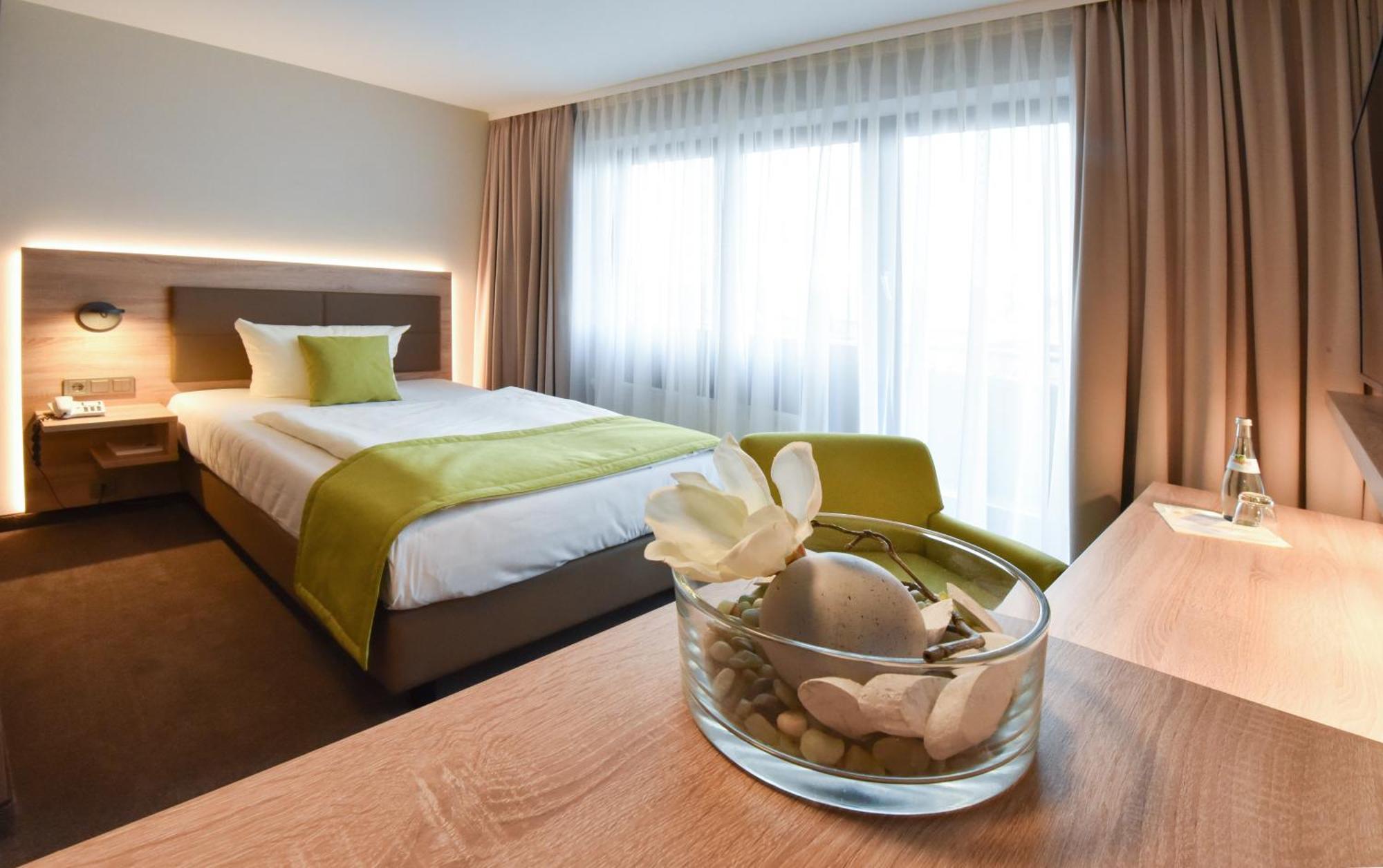 Aramis Tagungs- Und Sporthotel Gäufelden エクステリア 写真