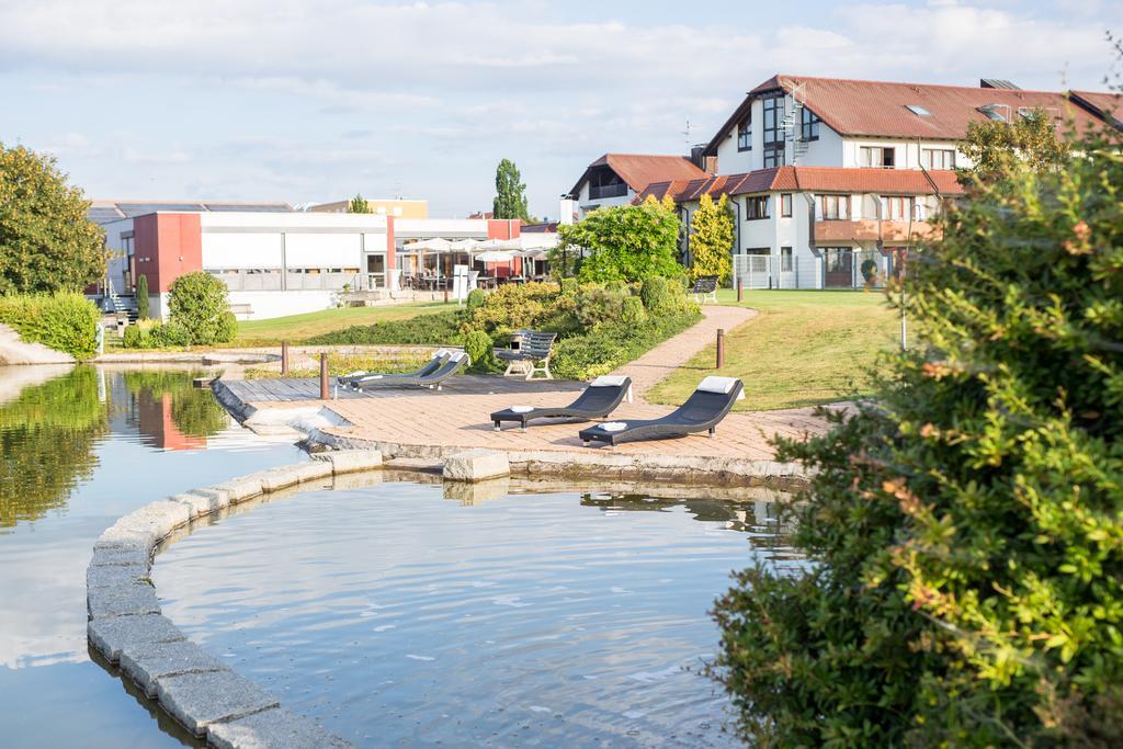 Aramis Tagungs- Und Sporthotel Gäufelden エクステリア 写真