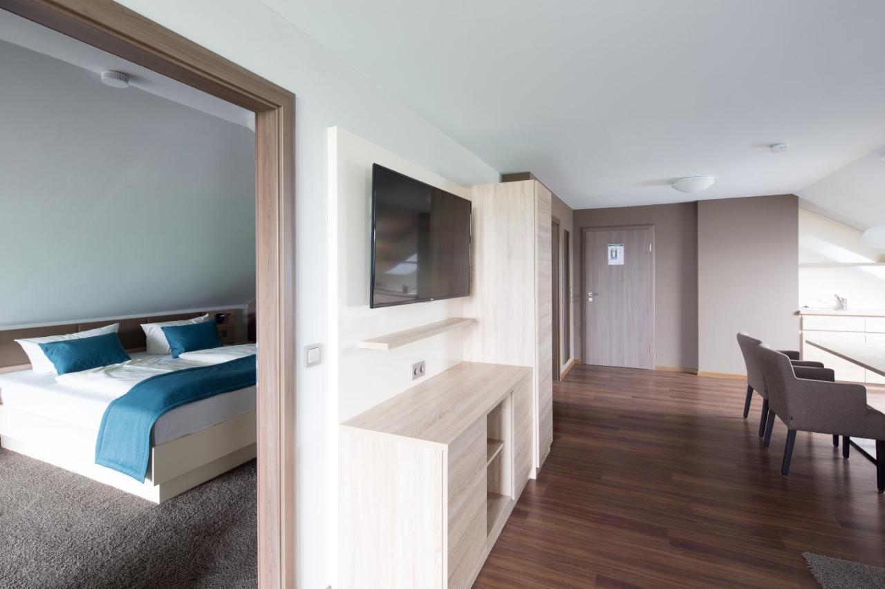 Aramis Tagungs- Und Sporthotel Gäufelden エクステリア 写真